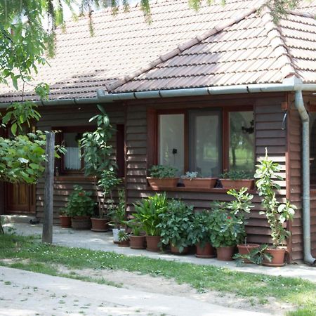 Holiday Home Melinda Cegledpuszta ภายนอก รูปภาพ