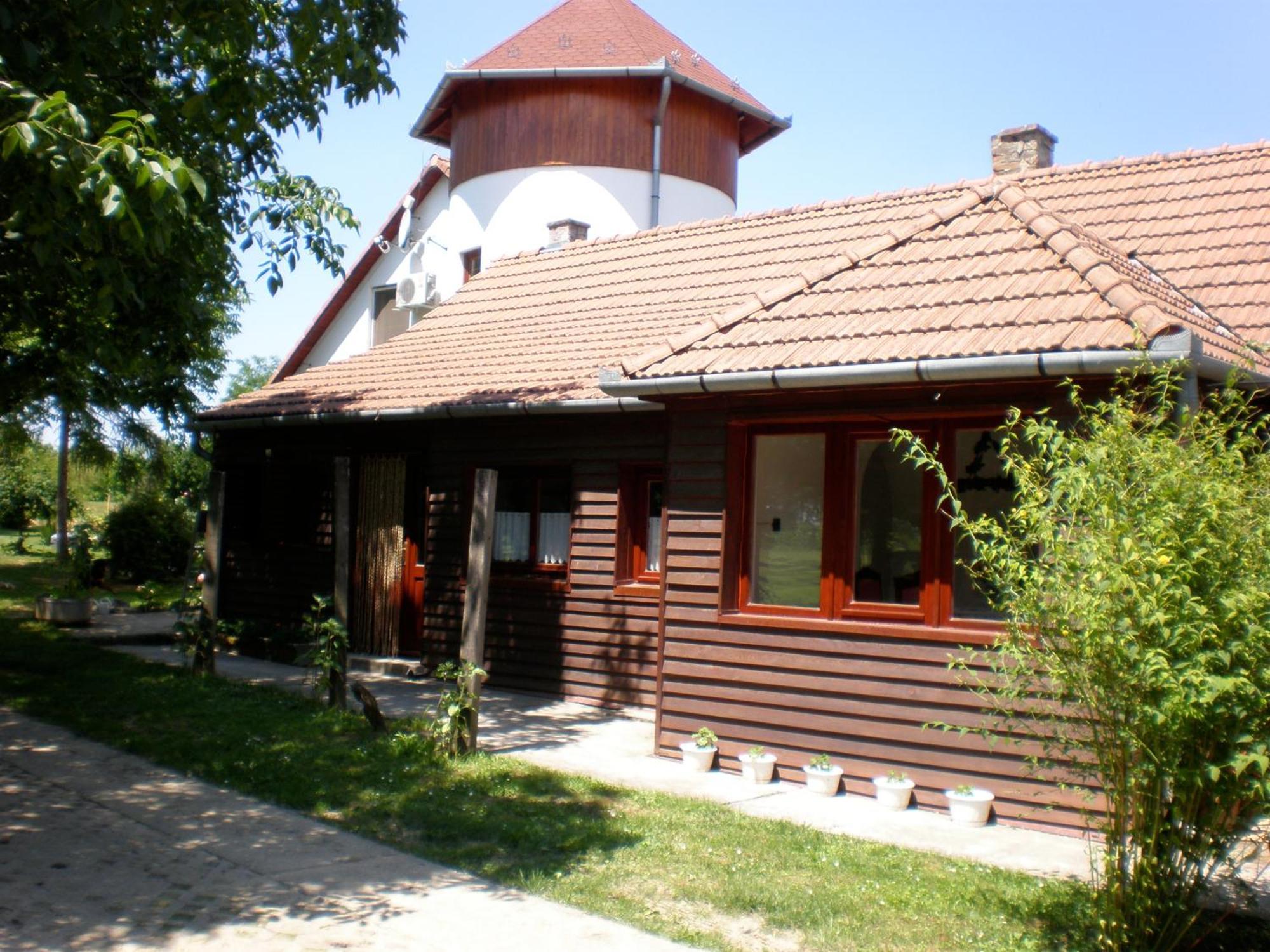 Holiday Home Melinda Cegledpuszta ภายนอก รูปภาพ